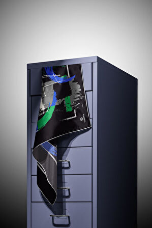 % 57 İPEK % 43 VİSKON Twill İpek Geometrik Desenli Saks - Zümrüt Yeşili Renkli 90x90 Eşarp Dikim Şekli : El Dikişi