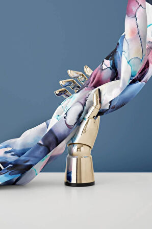 % 57 İPEK % 43 VİSKON Twill İpek Batik Çiçek Desenli Bebe Mavisi - Pudra Renkli 90x90 Eşarp Kenar Dikiş Şekli El Dikişli