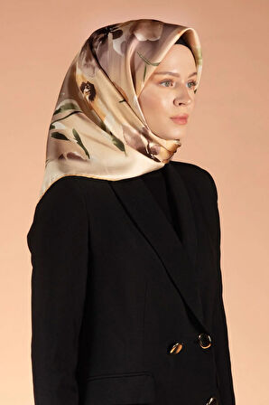%100 Twill İpek Çiçek Desenli Bej - Sütlü Kahve Renkli 90x90 Dikim Şekli : El Dikişi Eşarp