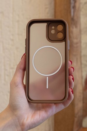 iPhone 12 Uyumlu Kamera Korumalı Magsafe Wireless Şarj Özellikli Mat Silikon Haki renkli Silikon Telefon Kılıfı