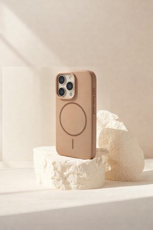 iPhone 15 Pro Uyumlu Kamera Çıkıntılı Magsafe Wireless Şarj Özellikli Sert Sararmaz Silikon Kılıf