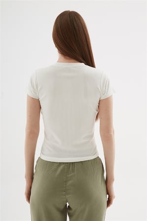 Fashion Friends Regular Fit Düğme Detaylı V Yaka Bluz Bayan BLUZ 26Y0494K1 EKRU
