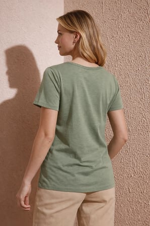 Fashion Friends V Yaka Kadın T-Shirt 26Y0478K1