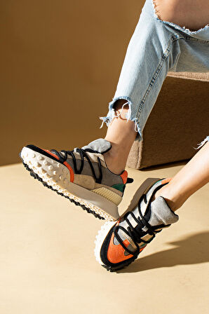 Yeni Sezon Kalın Taban Bağcıklı Moda Kadın Sneakers 36-144-23