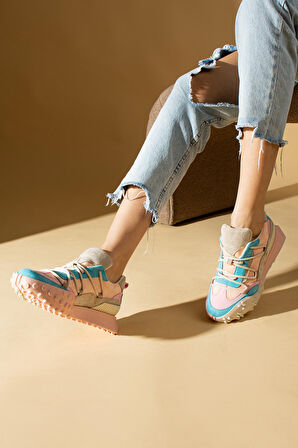 Yeni Sezon Kalın Taban Bağcıklı Moda Kadın Sneakers 36-144-23