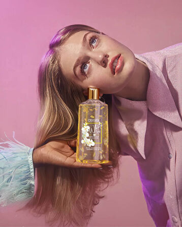 Assisi White Iris Hyaluronic Acid & Provitamin B5 Nemlendirici Yapraklı Duş Jeli 500 ml