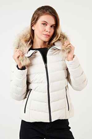 Lela Bayan Mont 497AURA