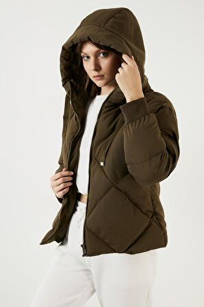 Lela Bayan Mont 6021158