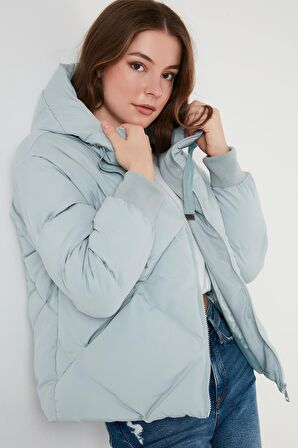 Lela Bayan Mont 6021158