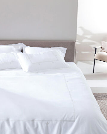 Madame Coco Lilas Family Size Nakışlı Saten Nevresim Takımı - Açık Gri