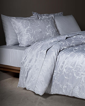 Madame Coco Blaye King Size Jakarlı Saten Nevresim Takımı - Gri