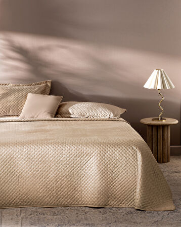 Boulogne Çift Kişilik Kadife Yatak Örtüsü