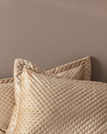 Boulogne Çift Kişilik Kadife Yatak Örtüsü