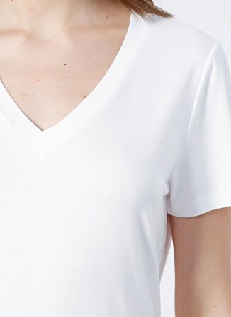 Faik Sönmez B00001 V yaka  Normal Kalıp Düz Ekru Kadın T-Shirt