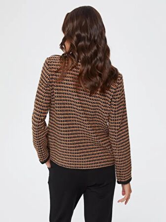 Şerit Detaylı Kazayağı Desen Örme Ceket 67191