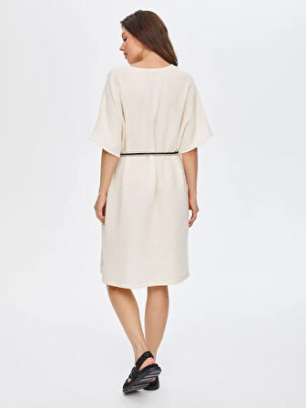 Resort Kontrast Yakalı Önü Nakış İşli Müslin Elbise 68791