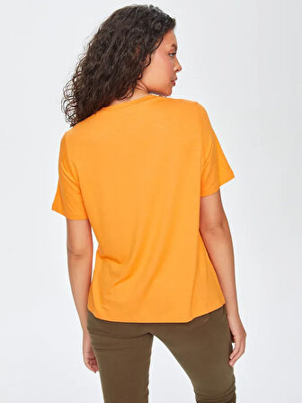V Yaka Kısa Kollu T-Shirt 69015