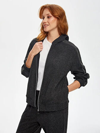 Zincir Şerit Detaylı Simli Yumuşak Dokulu Eşofman Üst 69277