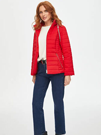 İçi Slogan Baskı Detaylı Renkli Kordonlu Kapitone Mont 69436