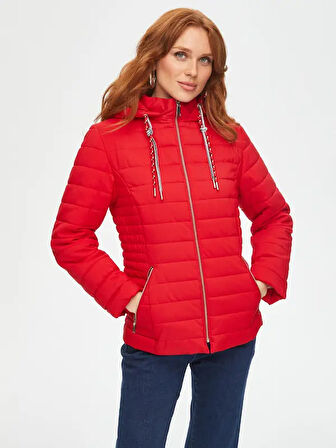 İçi Slogan Baskı Detaylı Renkli Kordonlu Kapitone Mont 69436