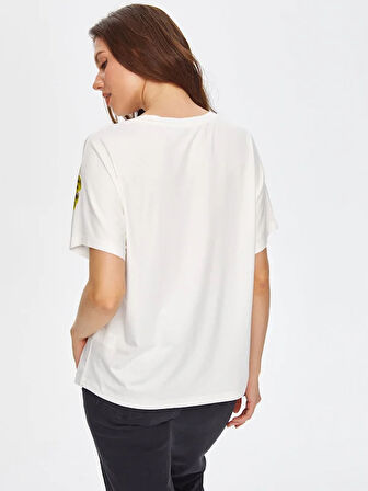 Omuzu Çiçek Baskılı V Yaka T-Shirt 69565