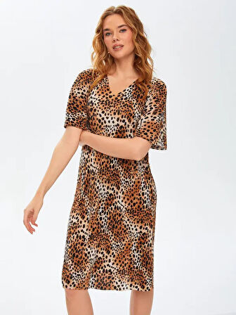 Leopar Desenli Kendinden Piliseli V Yaka Elbise 69239