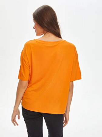 Baskı Ve Punto Nakış Detaylı Yuvarlak Yaka T-Shirt 69593