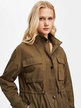 Beli Tünelli Kapüşonlu Kısa Trençkot 69525