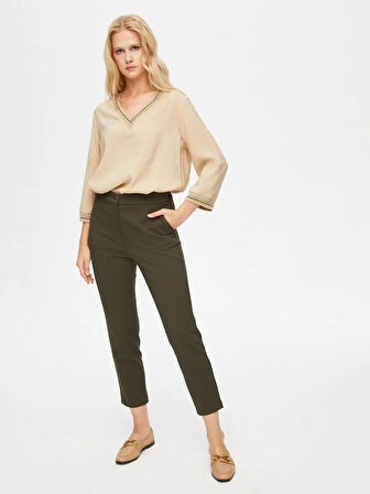 Faik Sönmez Önü Dikişli Slim Fit Diagonal Doku Kadın Pantolon 69485