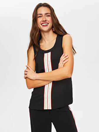 Renk Bloklu Zigzag Nakışlı V Yaka Atlet 012