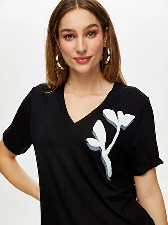 Çiçek Baskı Ve Nakış Detaylı T-Shirt S25TSH057