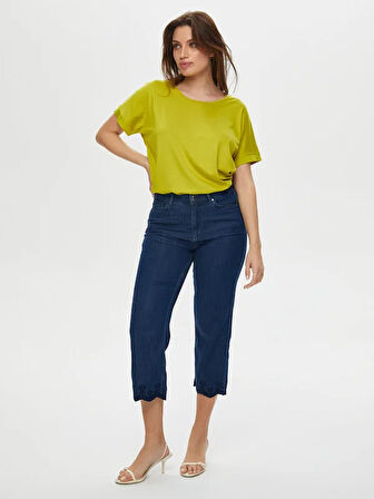 Paçası Dilimli Nakış Detaylı Straight Fit Tenselli Jean Caprı S25JCP004