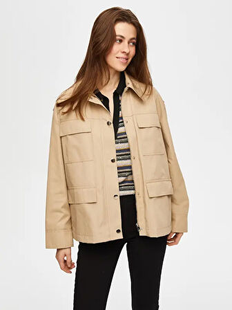 Kare Astarlı Cep Detaylı Kısa Trençkot 002