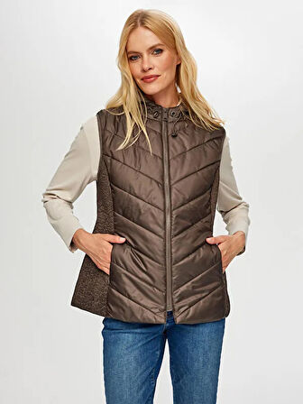 Yanları Lastik Kapitone Detaylı Kapüşonlu Kapitone Yelek S25KYL006