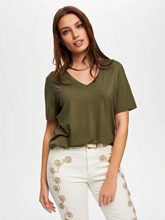 V Yaka Kısa Kol  T-Shirt S25TSH001