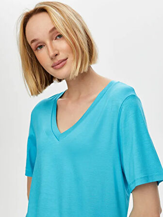 V Yaka Kısa Kol  T-Shirt S25TSH001