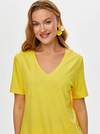 V Yaka Kısa Kol  T-Shirt S25TSH001