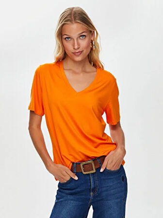 V Yaka Kısa Kol  T-Shirt S25TSH001