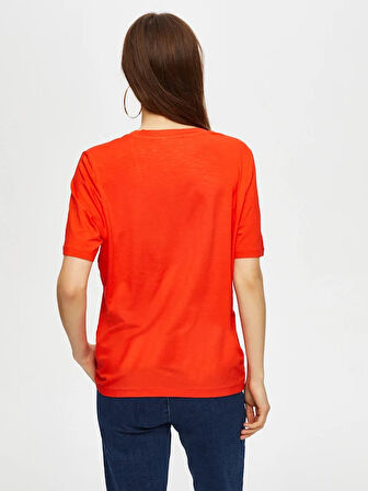 V Yaka Kısa Kollu T-shirt 004