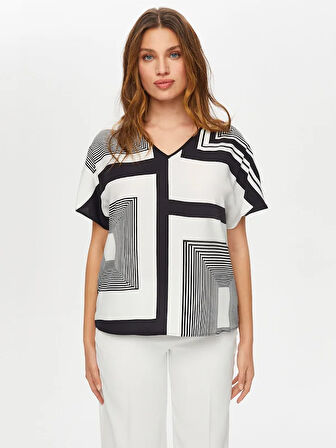 Monochrome Çizgili Desen Arkası Örme Kısa Kol Bluz S25BLZ038
