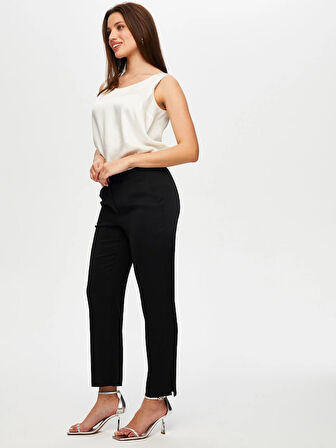Yanı Yırtmaçlı Ütü İzli Slim Fit Şık Pantolon S25PNT010