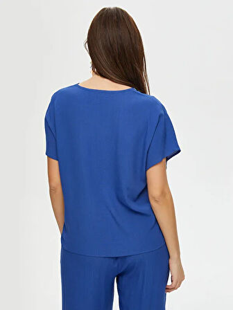 Yakası Tonal Nakış Detaylı V Yaka Viskon Bluz S25BLZ030