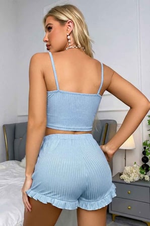 Merry See Dantelli Askılı Crop Üst ve Fırfır Paça Mini Şortlu Pijama Takım
