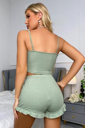 Merry See Dantelli Askılı Crop Üst ve Fırfır Paça Mini Şortlu Pijama Takım