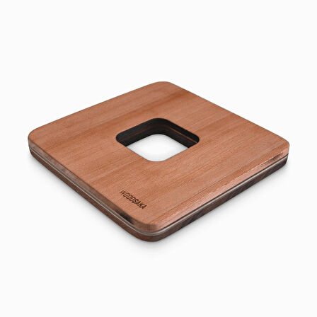 Woodsaka ​Demlik Altlığı - Nihale - Ceviz Ve Gürgen - 13cm x 13cm x 1.6cm