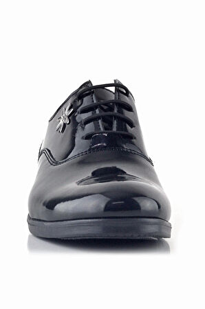 Rakerplus Siyah Rugan Bağcıklı Çiçek Detaylı Çocuk Klasik Ayakkabısı