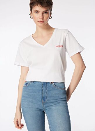 Lee Cooper V Yaka Düz Beyaz Kadın T-Shirt 242 LCF 242018 LOLES BEYAZ