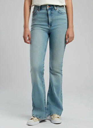 Lee Cooper Yüksek Bel İspanyol Paça Straight Kadın Denim Pantolon 252 LCF 121011 LUNA SELINA LIGHT