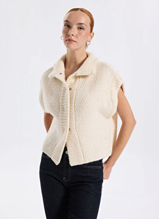 Lee Cooper Dik Yaka Regular Fit Düz Ekru Kazak Kadın 261 LCF 241020 CELINA EKRU