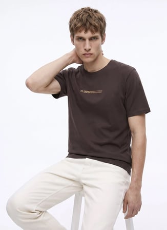 Lee Cooper Kahverengi Erkek Regular Fit Logo Baskılı T-Shirt 262 LCM 242006 ELVIS KAHVE